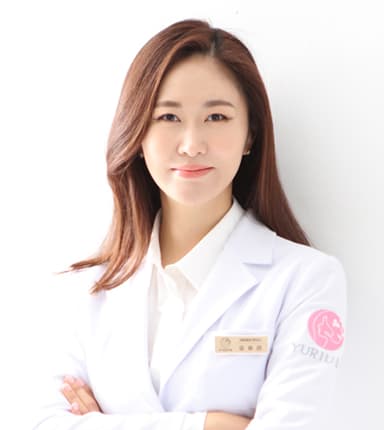 Female Korean medicine doctor